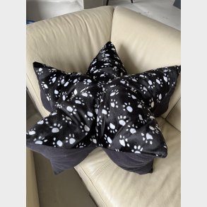 Model Peanut stjernepude - Korth�ret pels med poter